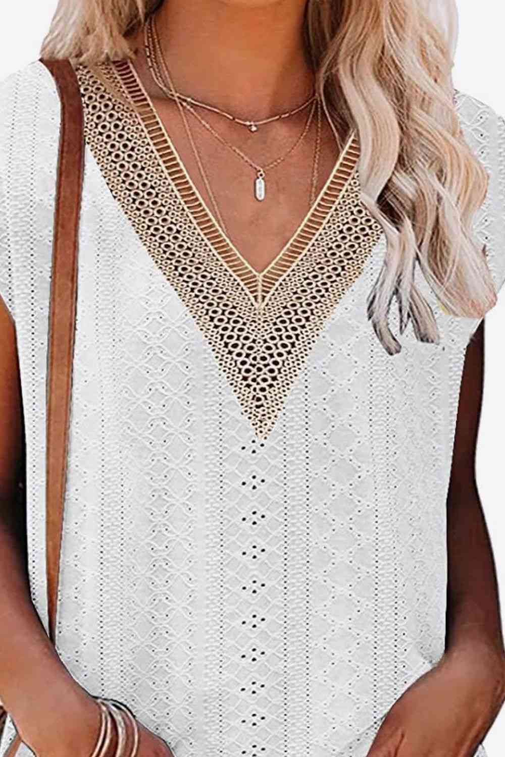 Eyelet Contrast V-Neck Tee Print on any thing USA/STOD clothes