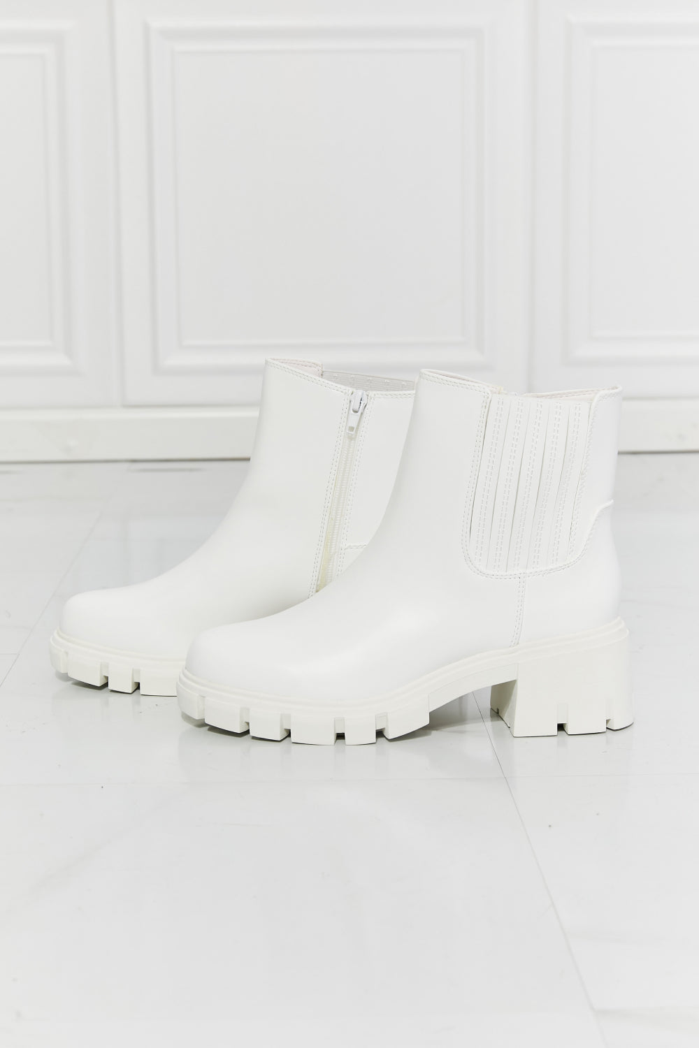 MMShoes What It Takes Lug Sole Chelsea Boots in White Print on any thing USA/STOD clothes