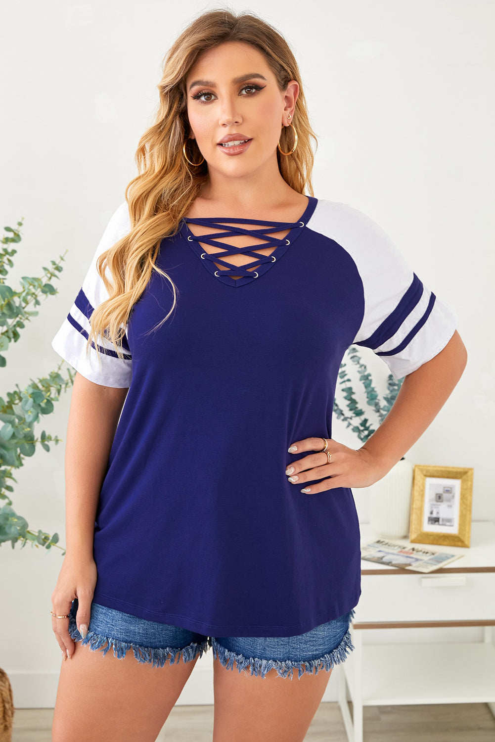 Plus Size Contrast Crisscross Tee Shirt Print on any thing USA/STOD clothes