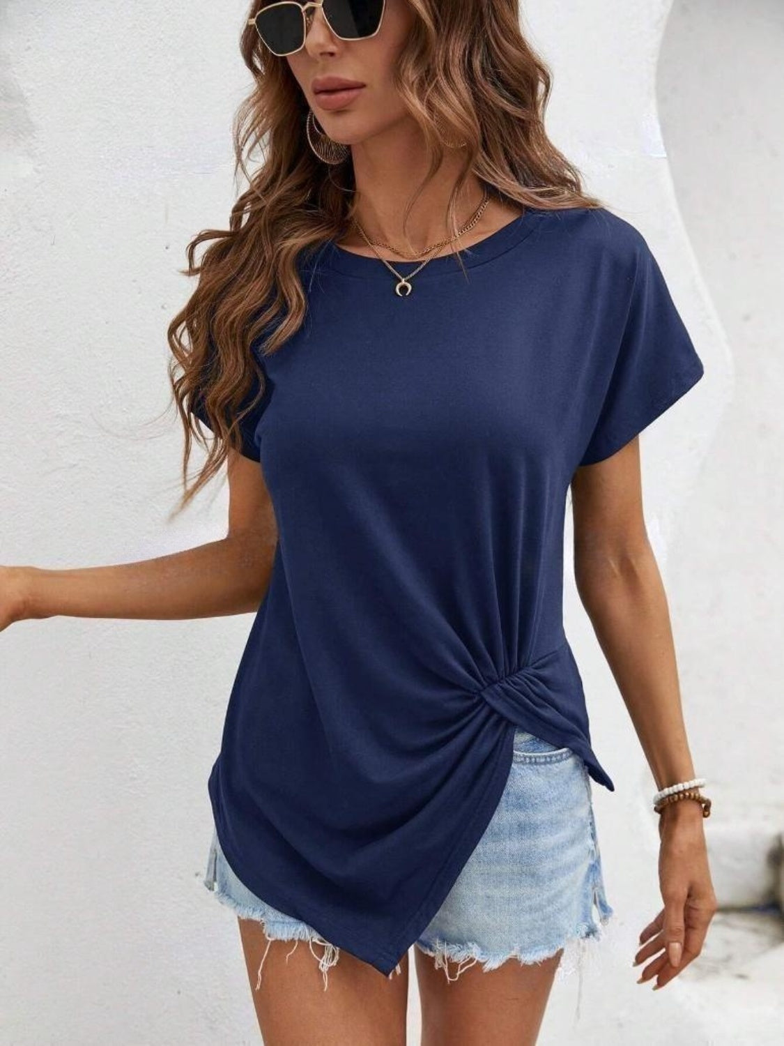 Asymmetric Hem Round Neck T-Shirt - Dark Blue / S