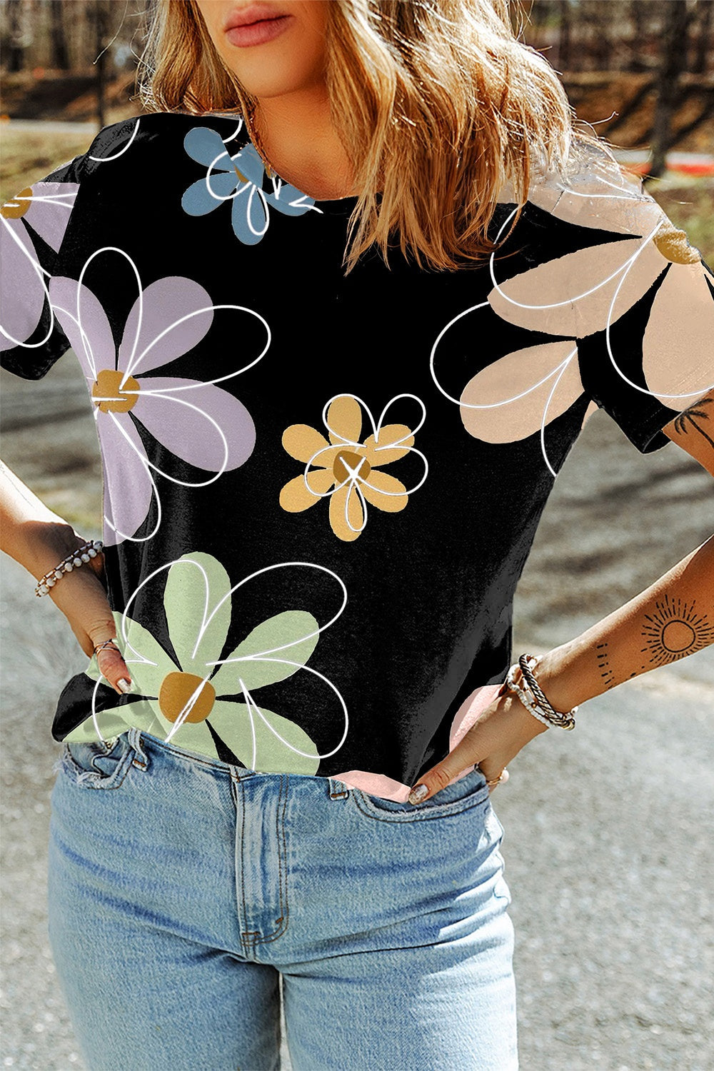 Flower Round Neck Short Sleeve T-Shirt - Black / S