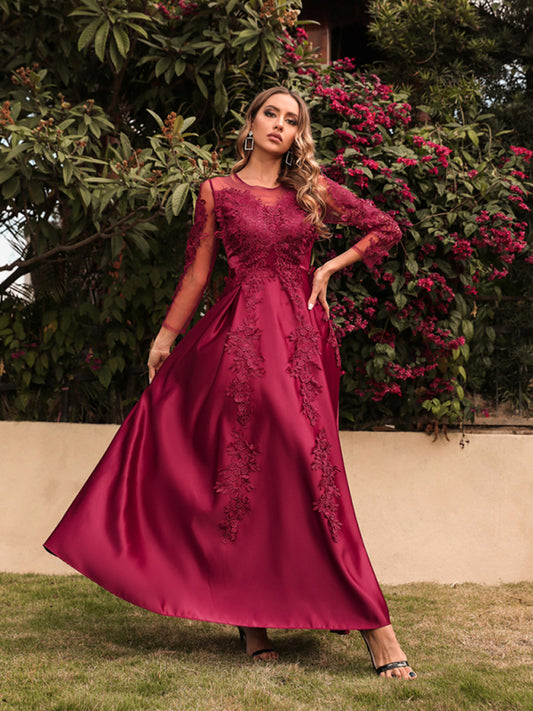 Woman's Lace Swing Long Trailing Banquet Dress