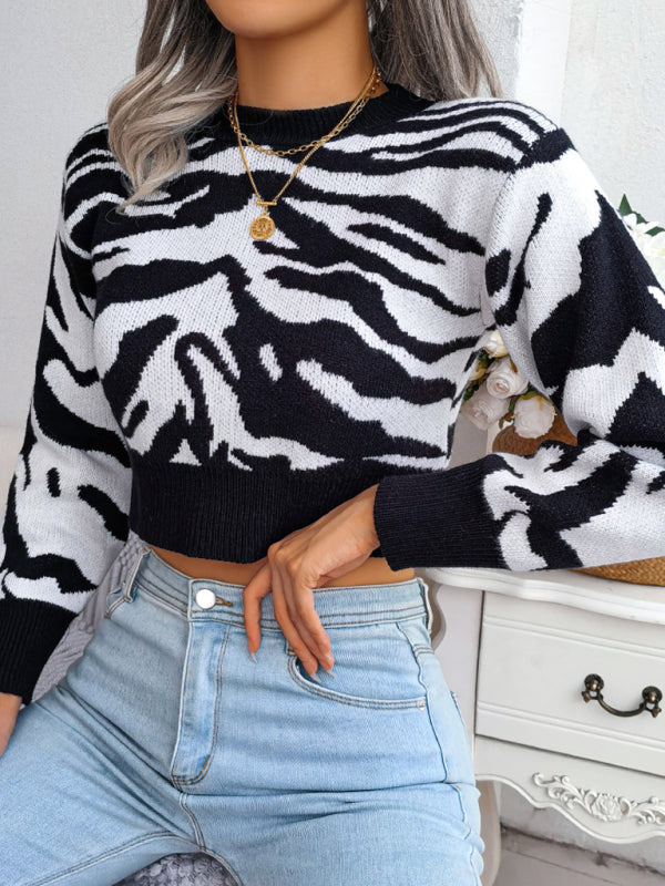 महिलाओं का टाइगर प्रिंट लंबी आस्तीन वाला क्रॉप निट स्वेटर