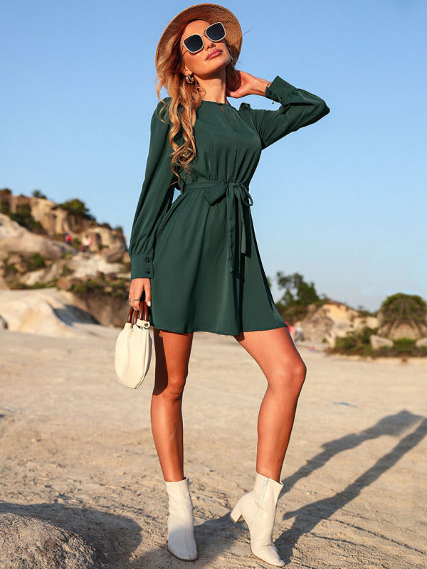 महिलाओं की लेस-अप हरी पोशाक छोटी पोशाक