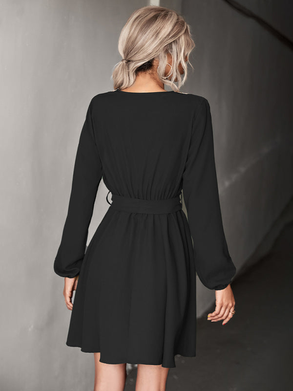 V-neck lace long-sleeved dress