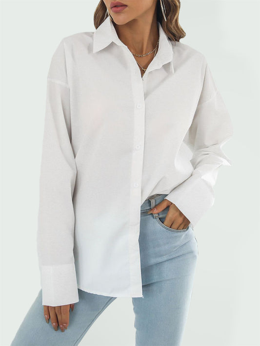 महिलाओं की लंबी आस्तीन वाली ड्रॉप शोल्डर शर्ट आस्तीन बटन विवरण के साथ