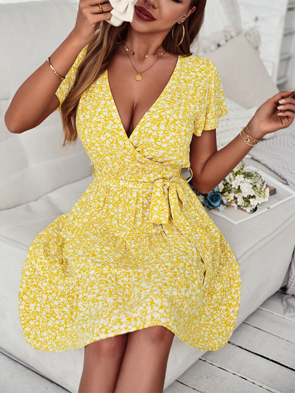 Leisure holiday wrapped chest floral temperament dress