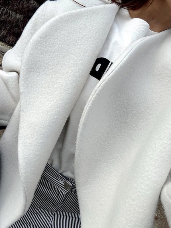 नई ऊनी कार्डिगन जैकेट पंखे के आकार की बटन रहित जेब डिजाइन मोटी महिलाओं की जैकेट