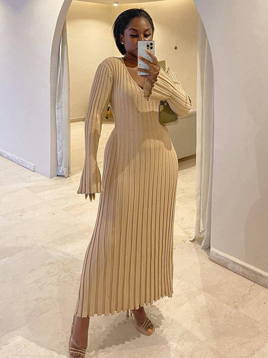 महिलाओं की लंबी बेल आस्तीन स्लिम फिट बुना हुआ पोशाक