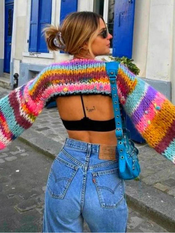 Striped long-sleeved midriff-baring contrast color sweater