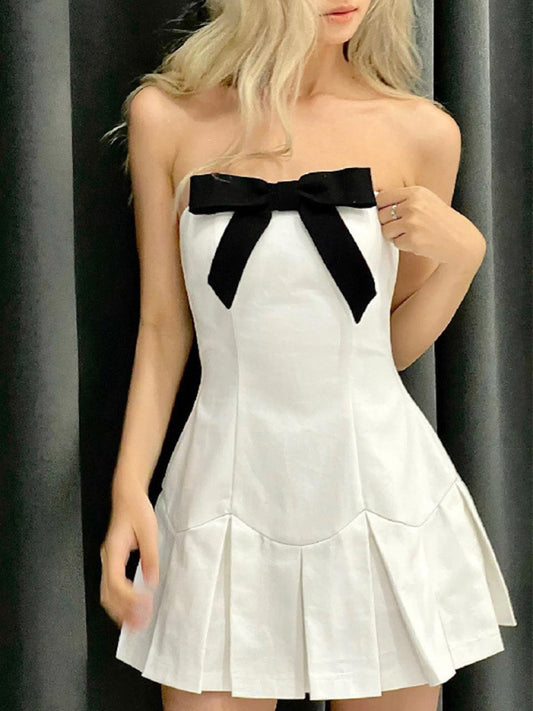 One-line bow pleated slim fit tube top dress