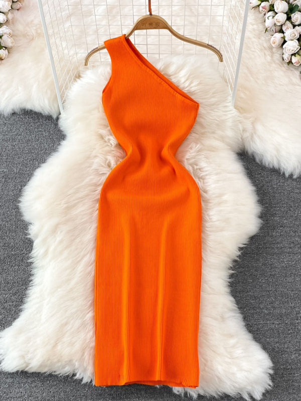 Slanted shoulder solid color elastic slim fit hip-hugging knitted dress