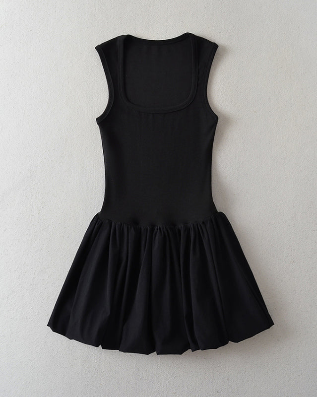 Clavicle-baring one-shoulder suspender waist-cinching puffy dress