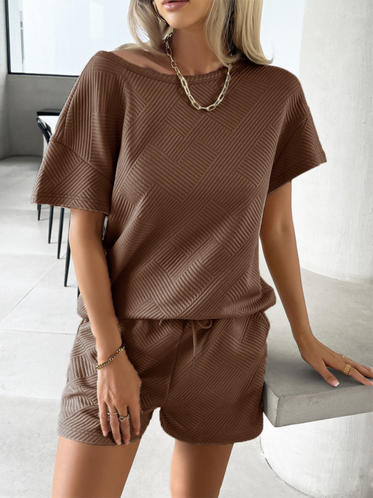 Solid color knitted crew neck top and shorts casual two-piece set