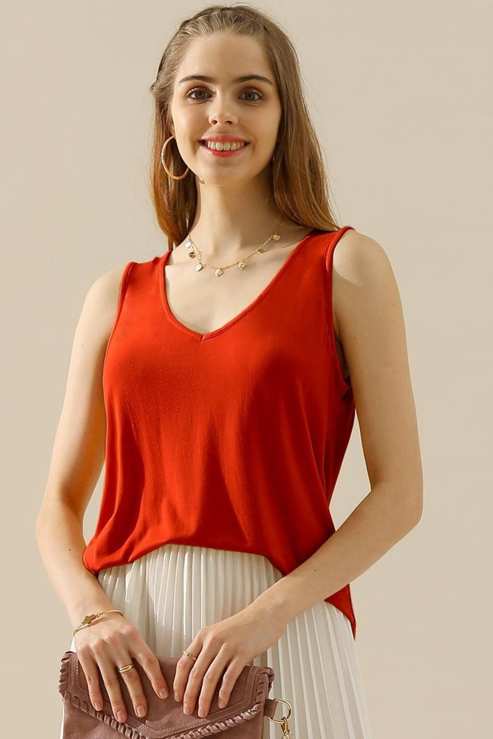 Ninexis Full Size V-Neck Curved Hem Tank - RED / S