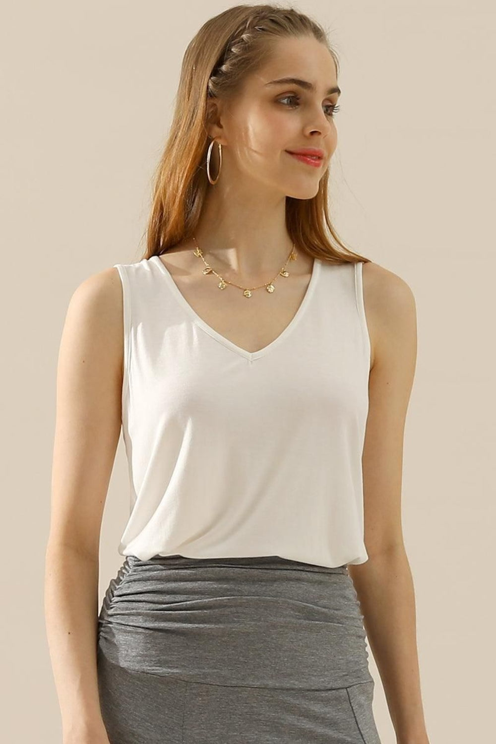 Ninexis Full Size V-Neck Curved Hem Tank - WHITE / S