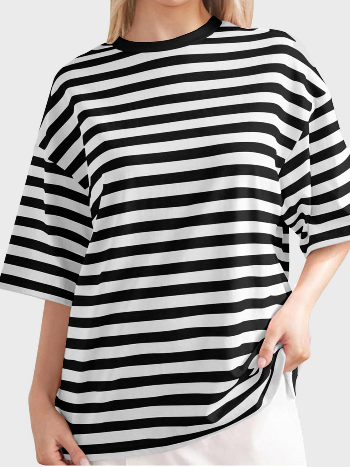 Striped Round Neck Half Sleeve T-Shirt - Black / S