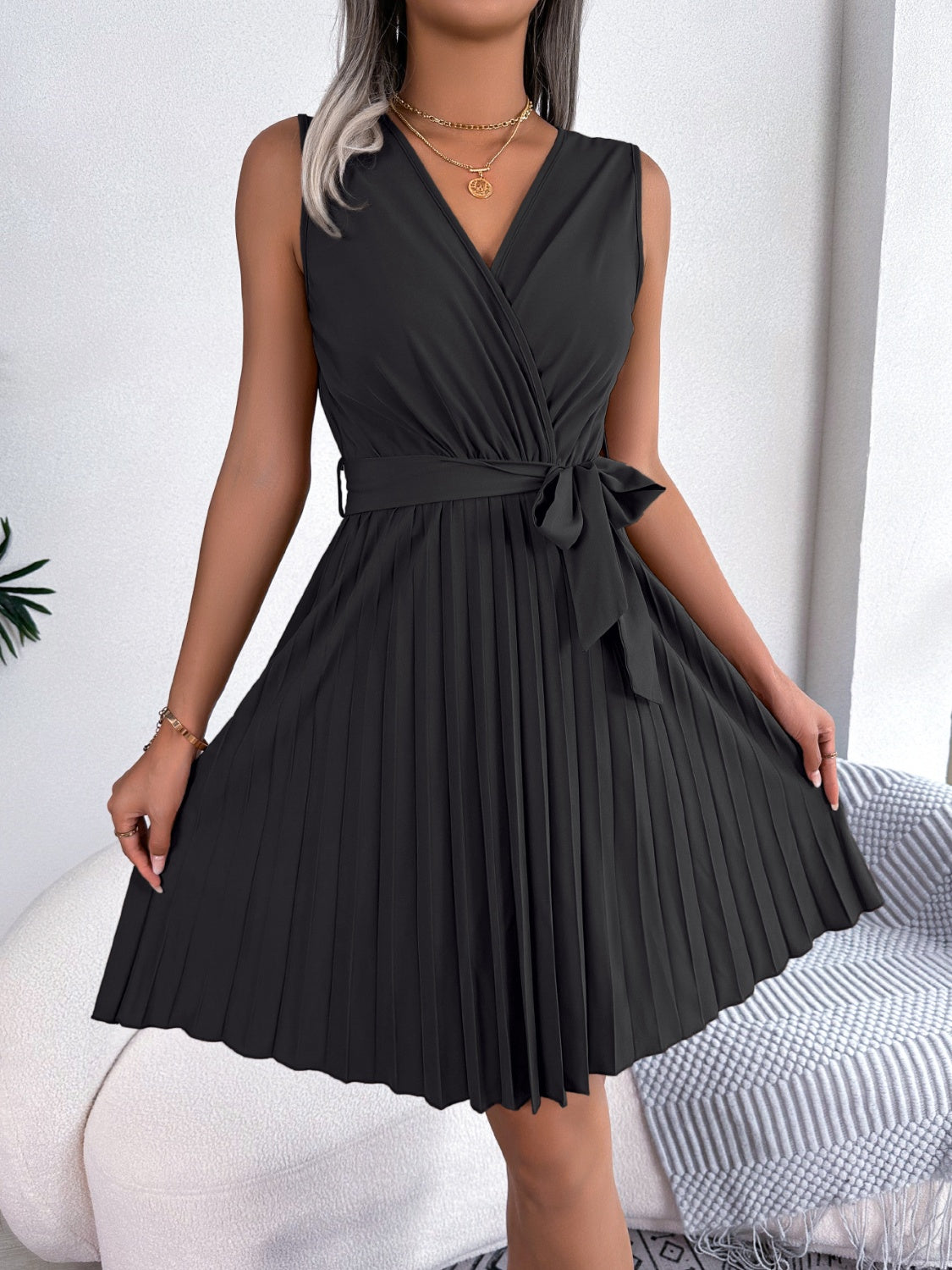 Tied Surplice Sleeveless Pleated Dress - Black / S